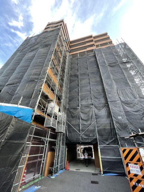 四日市市、足場解体工事4日目